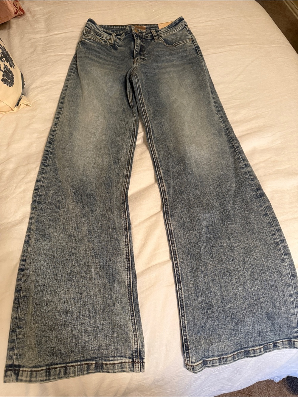 Kut from the Kloth Wide Leg Jeans in Faded Blue Denim